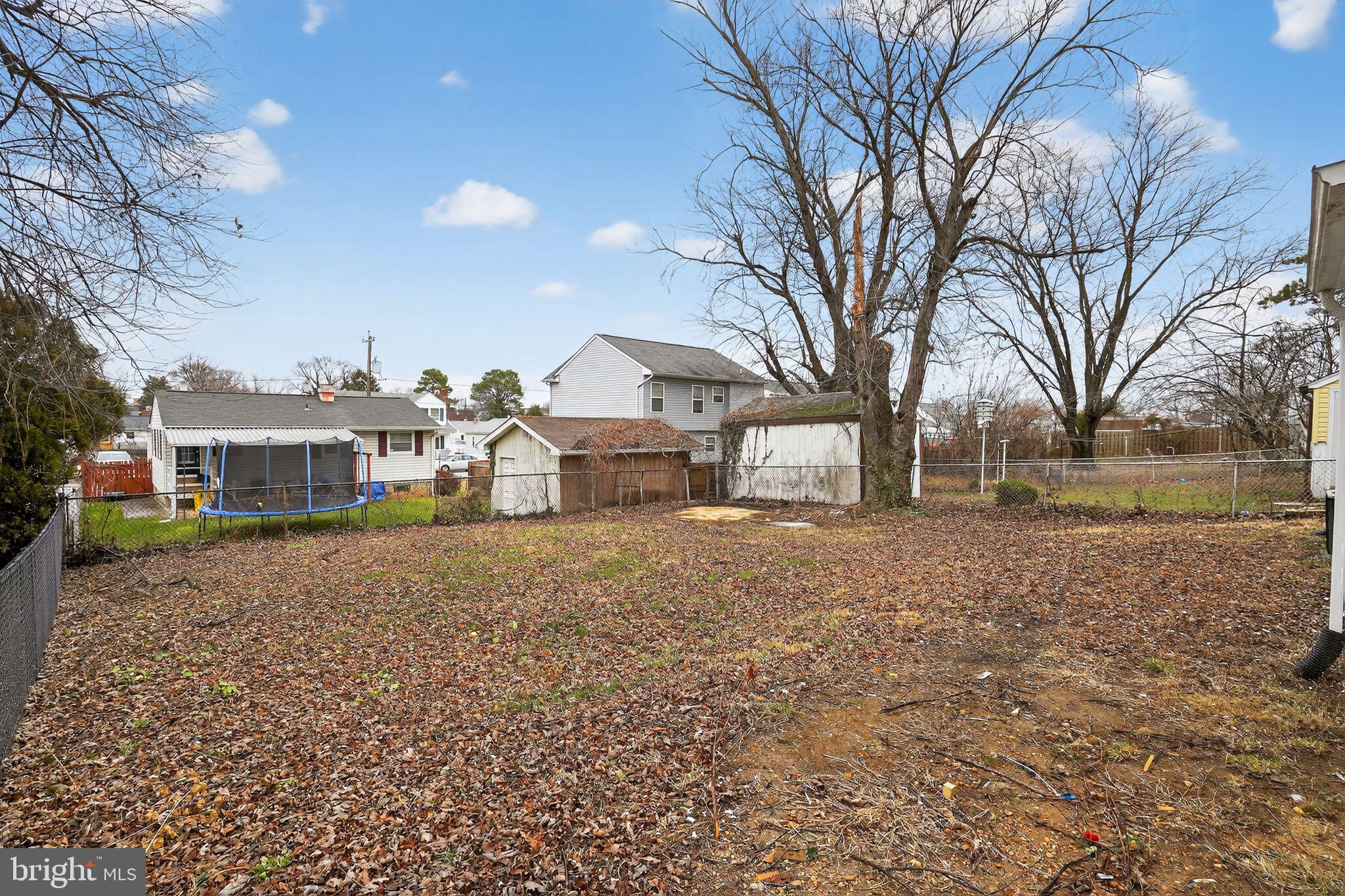 318 Holy Cross Road Baltimore, MD 21225 - Photo 7 of 29