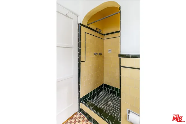 $5,600 | 2319 Meadow Valley Terrace, Los Angeles, CA 90039