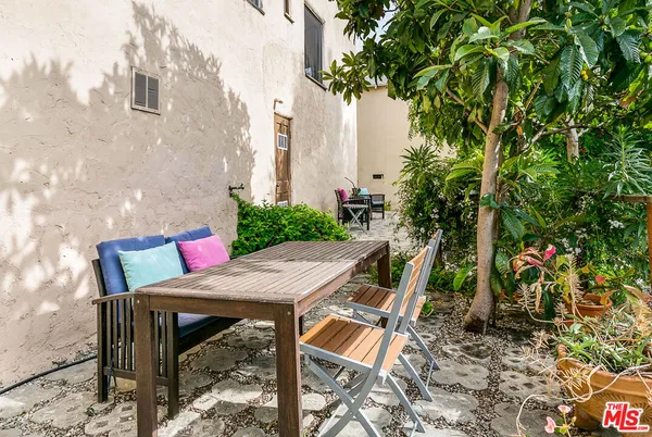 $5,600 | 2319 Meadow Valley Terrace, Los Angeles, CA 90039