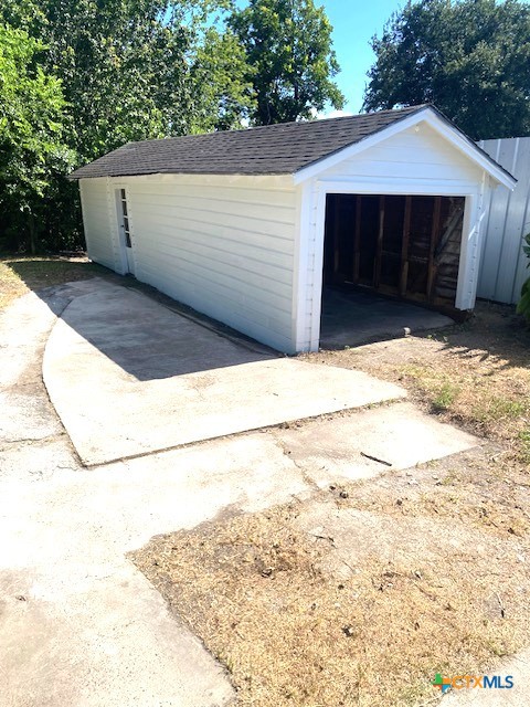 2405 Lone Tree Road Victoria, TX 77901 - Photo 12 of 13