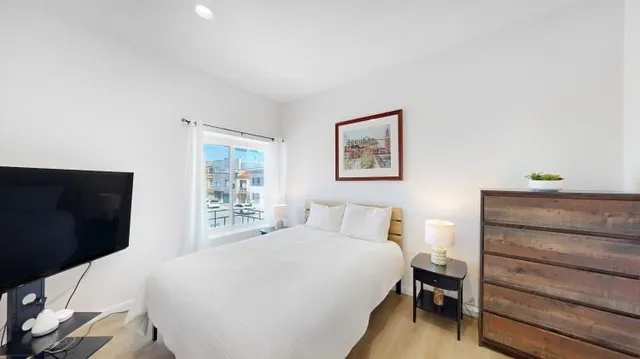 $1,190,000 | 99 Holloway Avenue, San Francisco, CA 94112