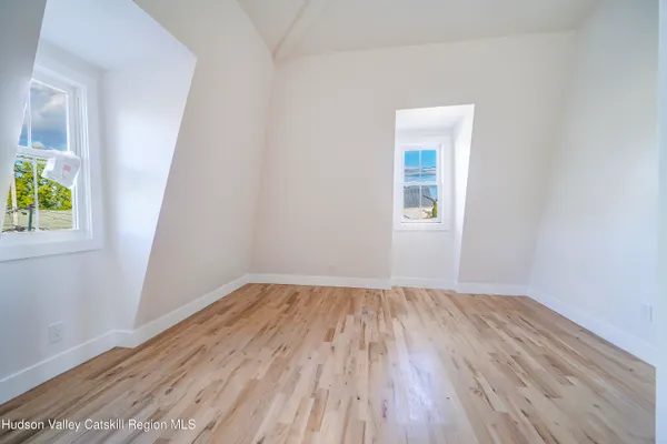 $2,400 | 258 State Street, Unit 7, Hudson, NY 12534