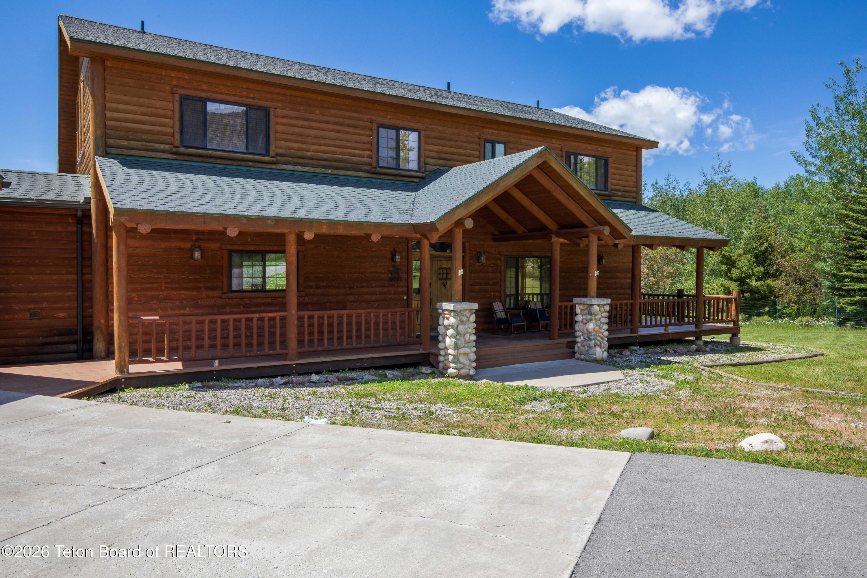 138 W Forest Star Valley Ranch, WY 83127 - Photo 9 of 83 138 W Forest IMG_0806
