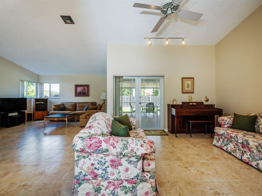 9713 Carousel Circle South Boca Raton, FL 33434 - Photo 3 of 27 003_Welcome Inside