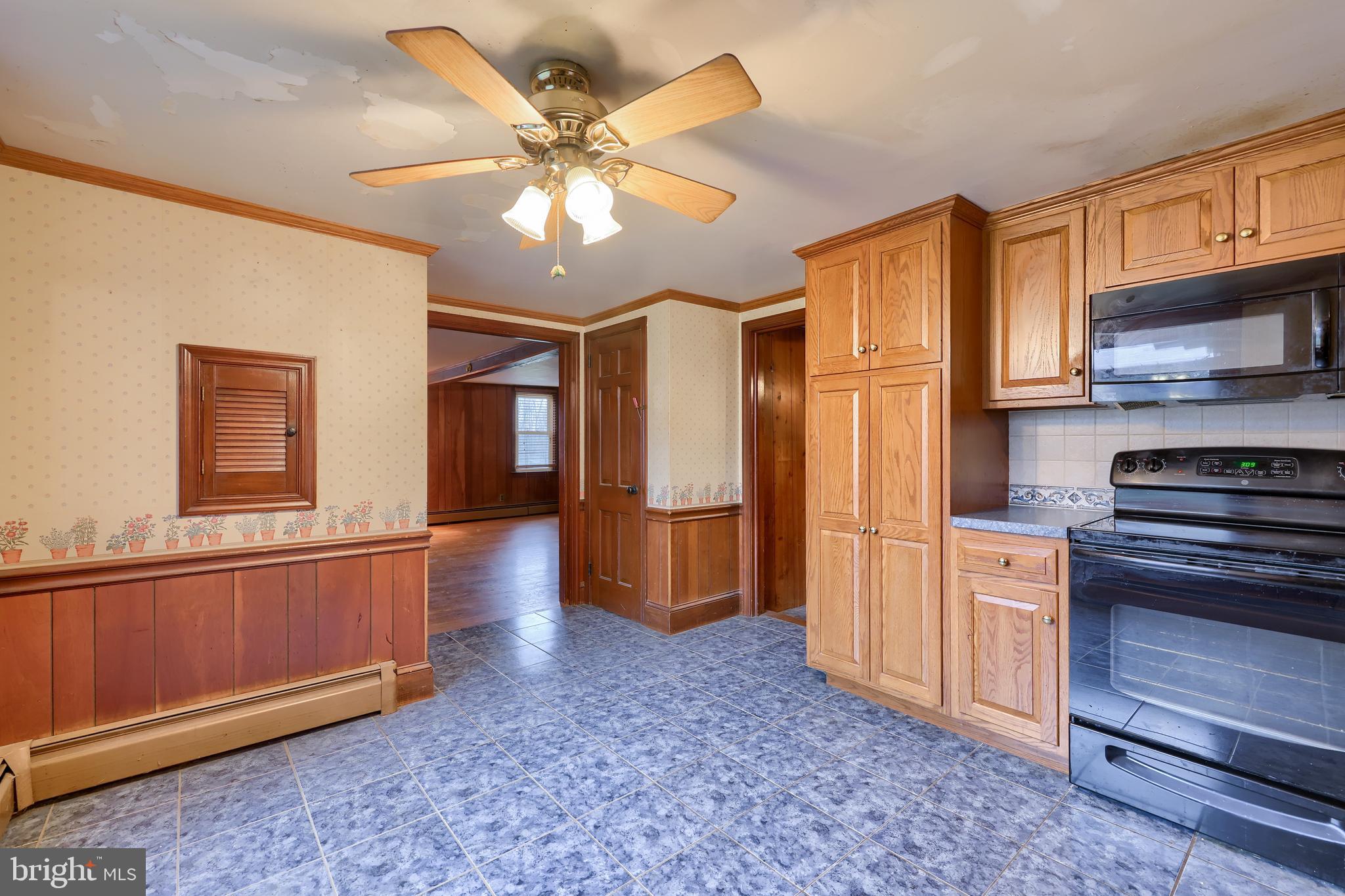 921 Iron Bridge Road Mount Joy, PA 17552 - Photo 9 of 28 Gallery Image 9