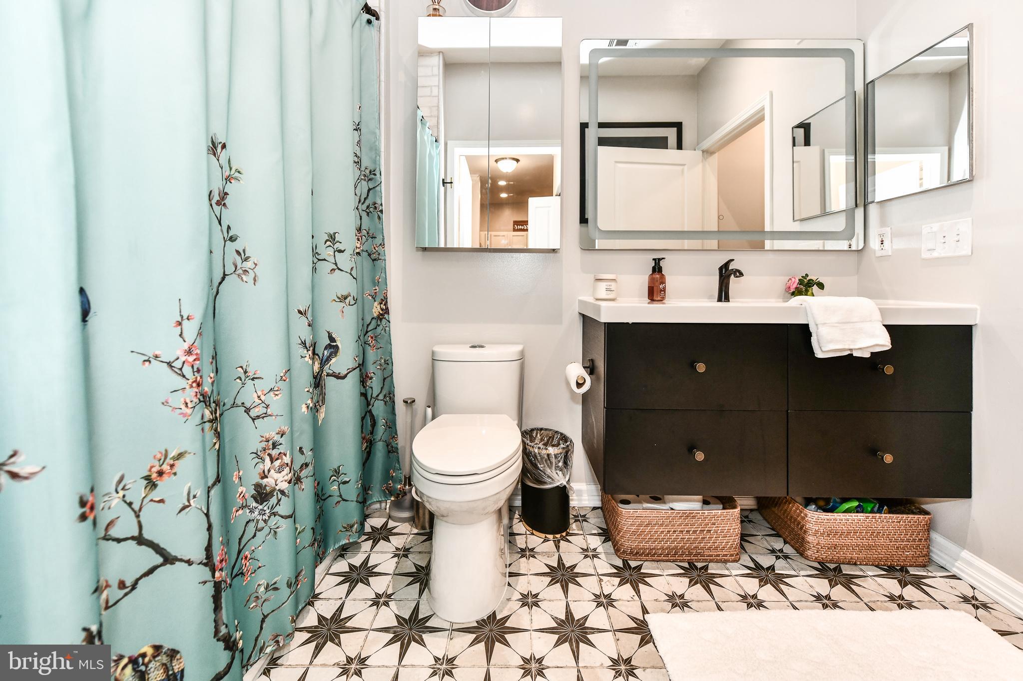 12000 Market Street, Unit 166 Reston, VA 20190 - Photo 20 of 33 Beautifully renovated!