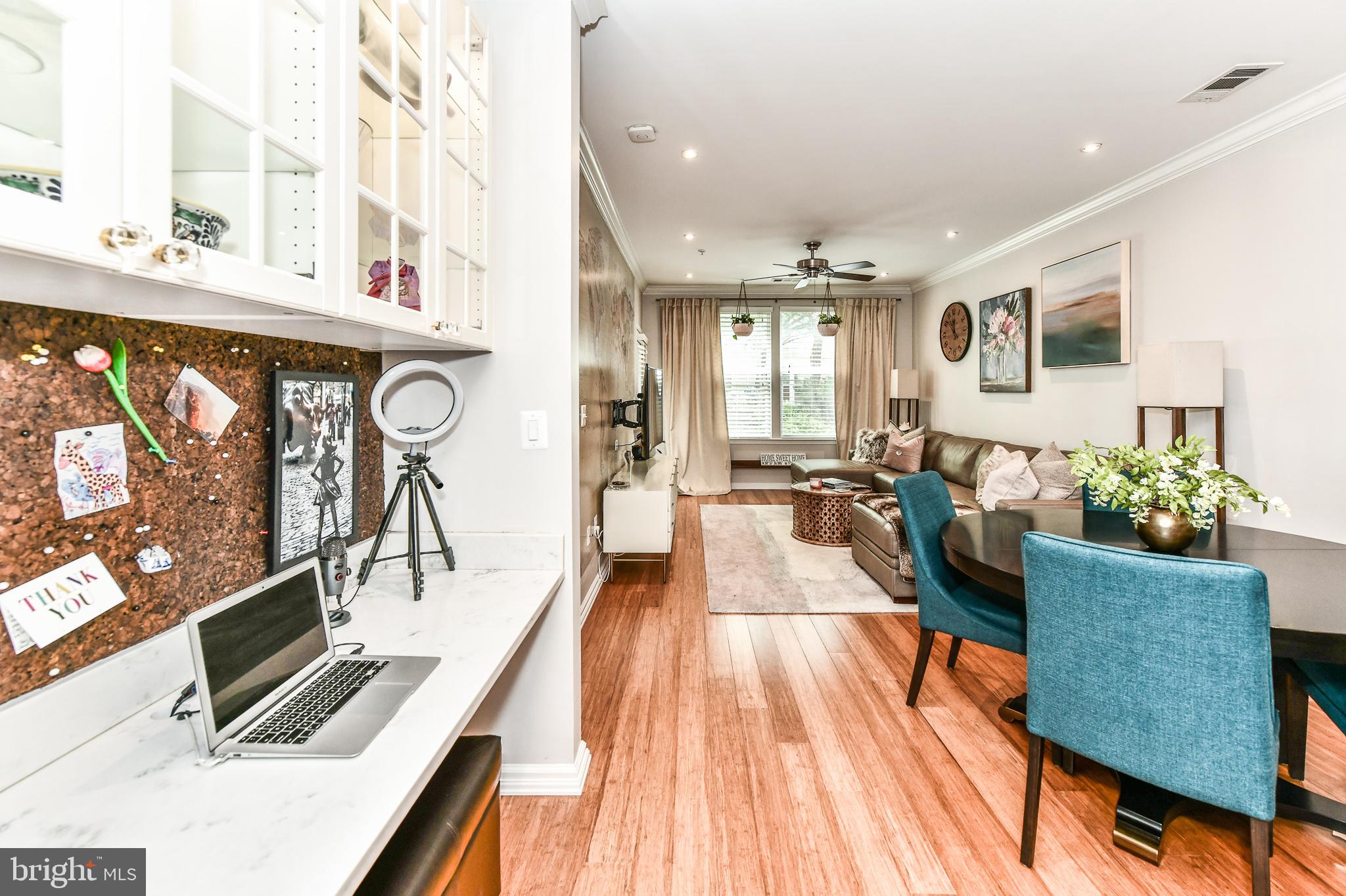 12000 Market Street, Unit 166 Reston, VA 20190 - Photo 7 of 33 Separate desk or butler pantry area!