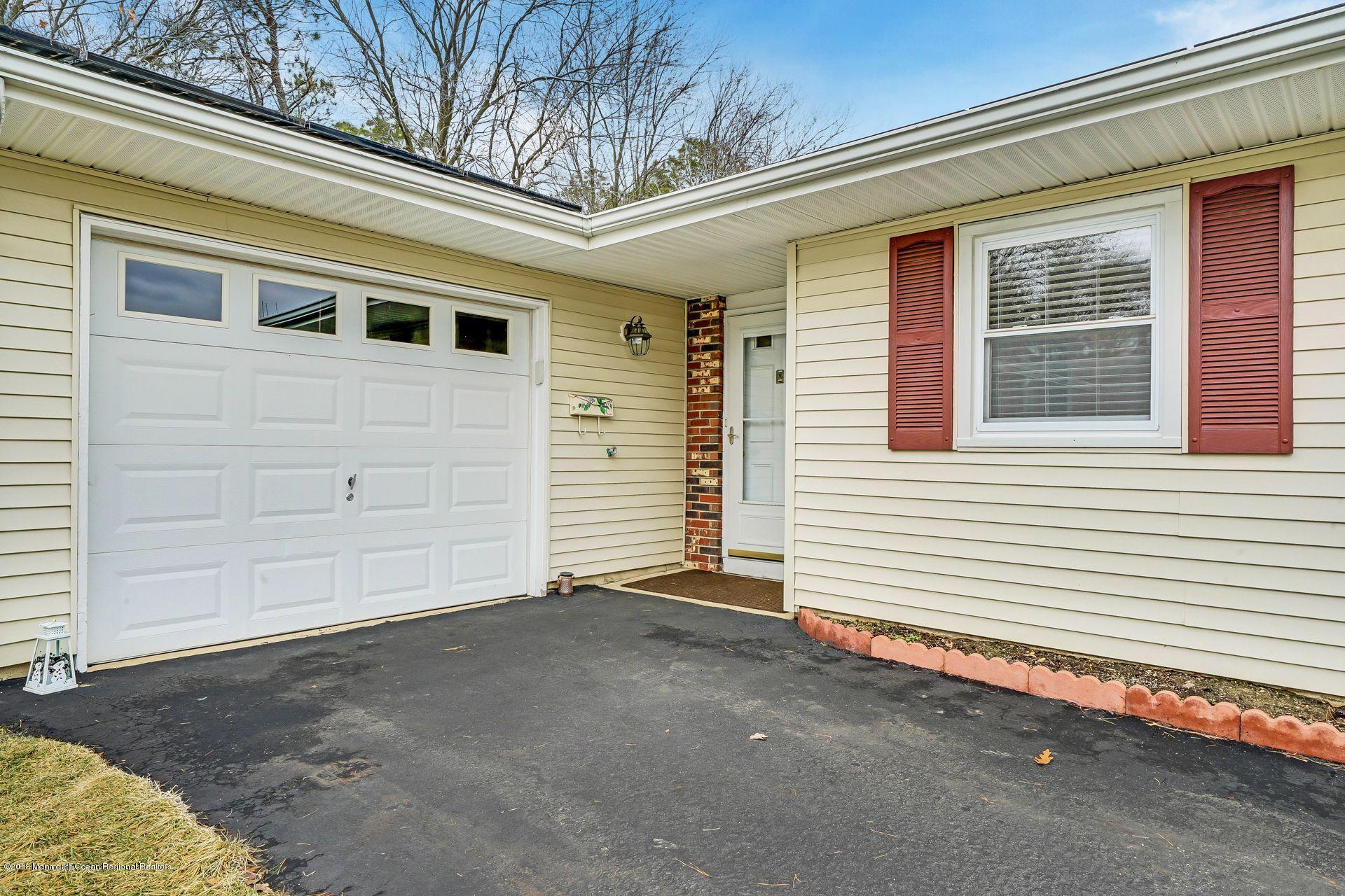 43 Markham Road Brick, NJ 08724 - Photo 4 of 28 4