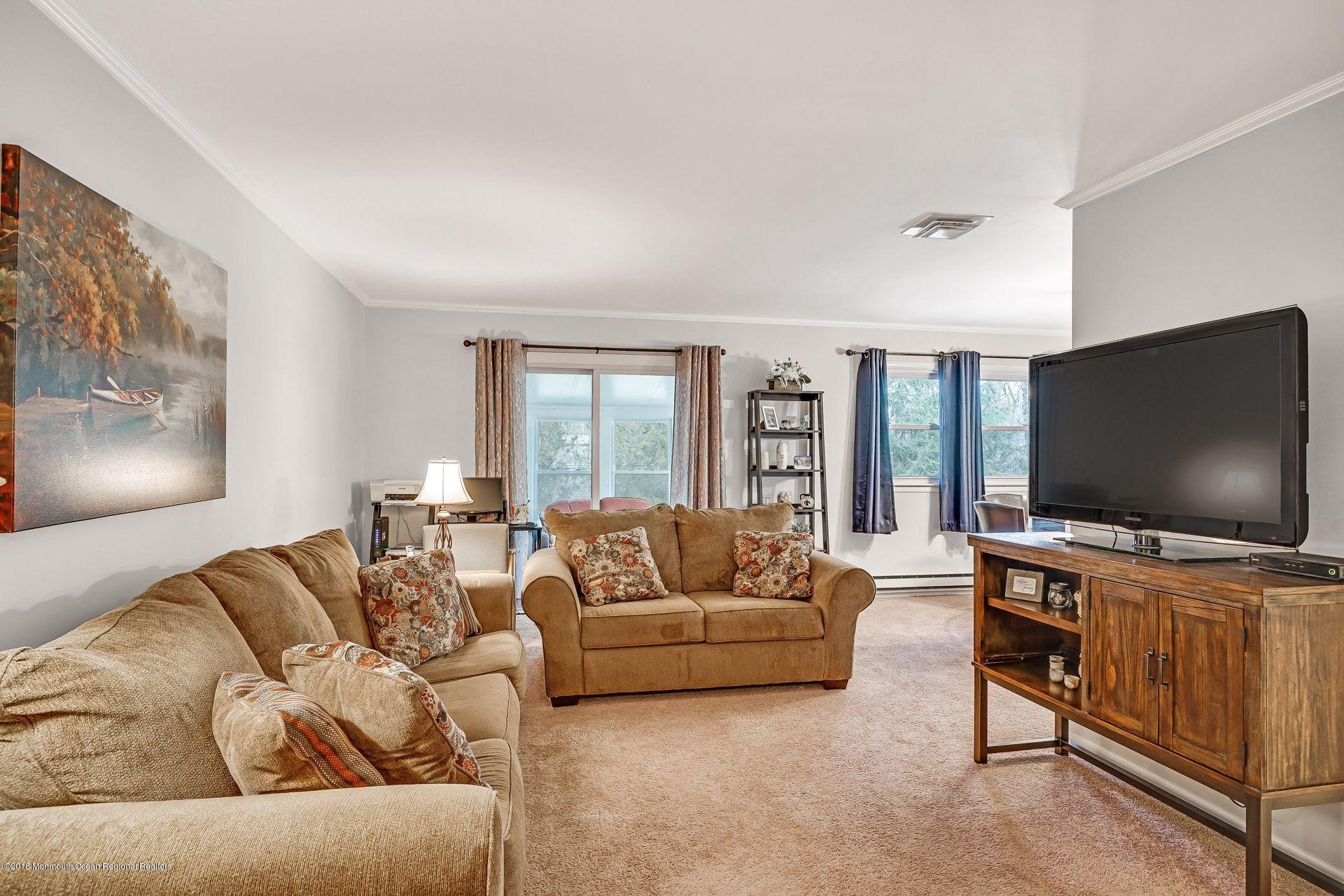 43 Markham Road Brick, NJ 08724 - Photo 10 of 28 10