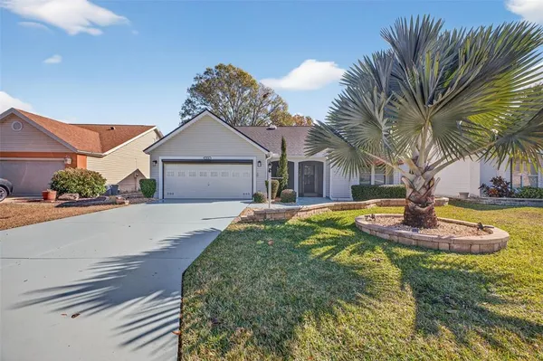 $1,000 | 411 Del Mar Drive, Lady Lake, FL 32159