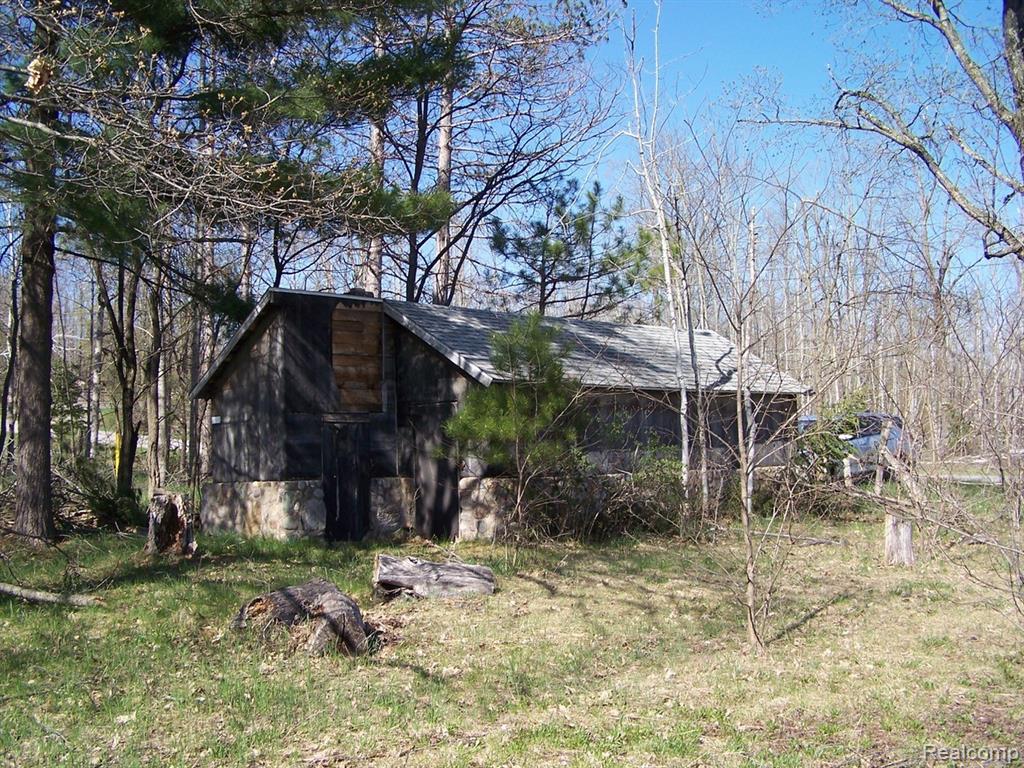 2720 Sawyer Road Gaylord, MI 49735 - Photo 3 of 5