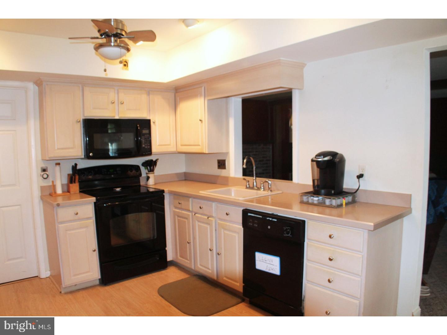 107 Country Farms Road Evesham, NJ 08053 - Photo 3 of 14 Kitchen