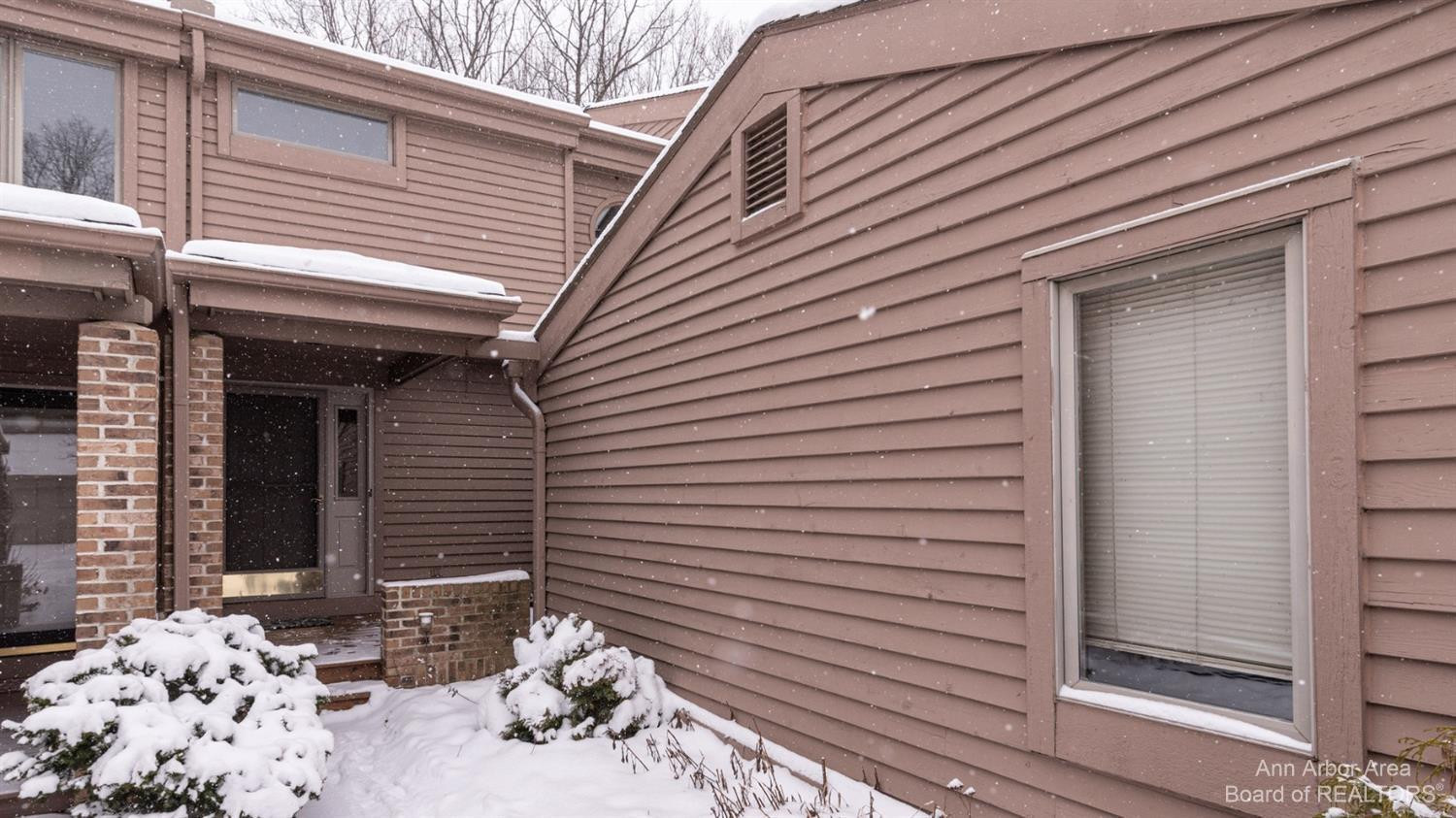 5425 Parkgrove Road Ann Arbor, MI 48103 - Photo 3 of 60 Photo 3