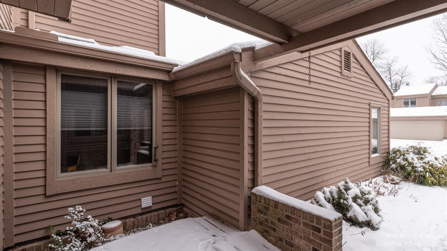 5425 Parkgrove Road Ann Arbor, MI 48103 - Photo 4 of 60 Photo 4