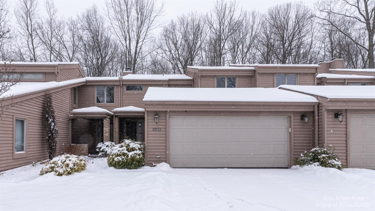 5425 Parkgrove Road Ann Arbor, MI 48103 - Photo 5 of 60 Photo 5