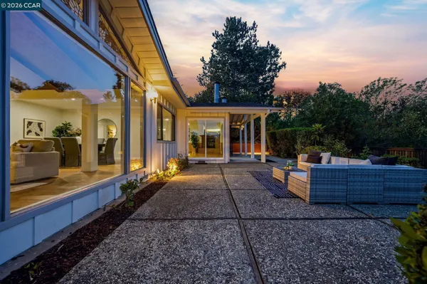 $1,988,888 | 61 Sullivan Drive, Moraga, CA 94556
