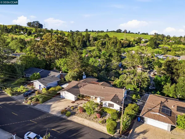 $1,988,888 | 61 Sullivan Drive, Moraga, CA 94556
