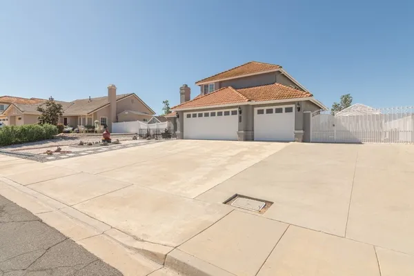 $720,000 | 41045 Willowbend Drive, Murrieta, CA 92563
