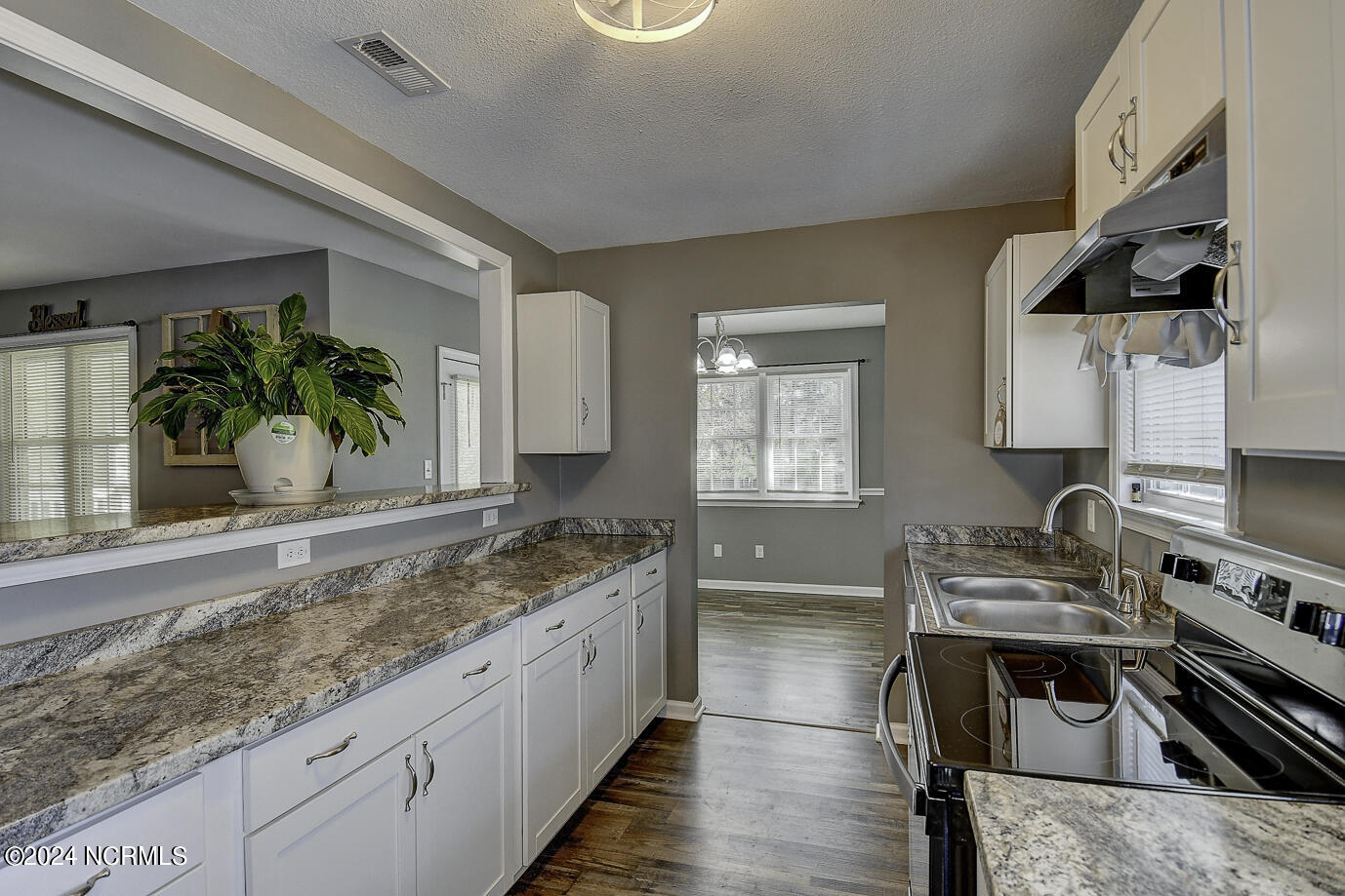 300 Bandon Road Edenton, NC 27932 - Photo 13 of 32 21-Kitchen