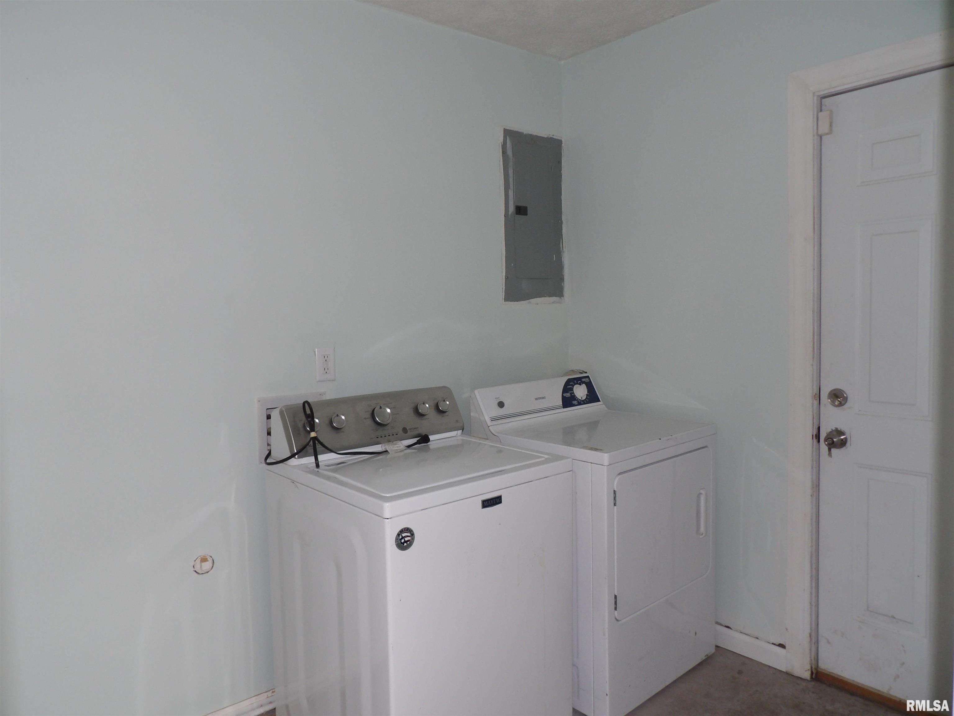 3226 East Enos Avenue Springfield, IL 62702 - Photo 16 of 21 Gallery Image 16
