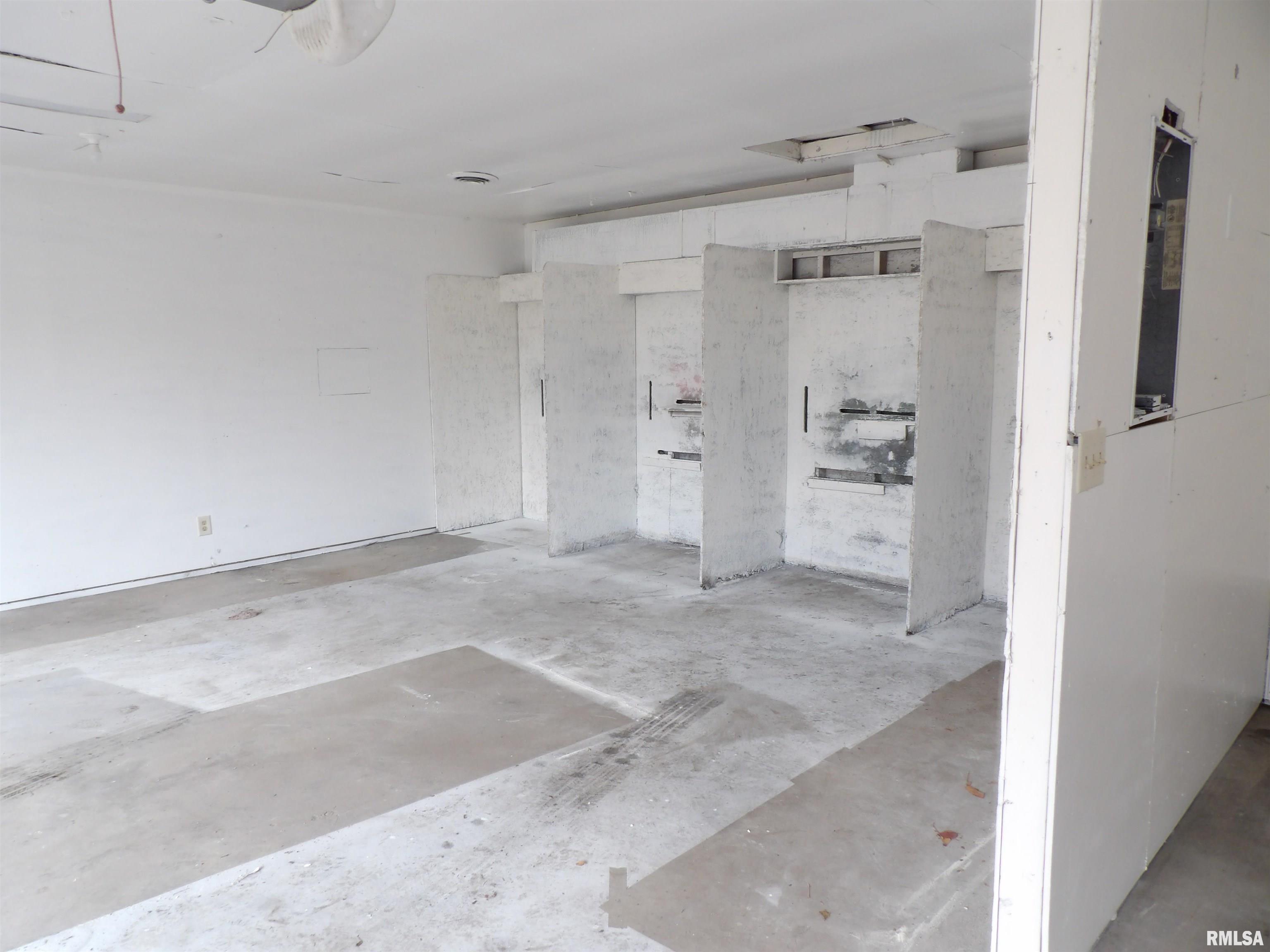 3226 East Enos Avenue Springfield, IL 62702 - Photo 20 of 21 Gallery Image 20