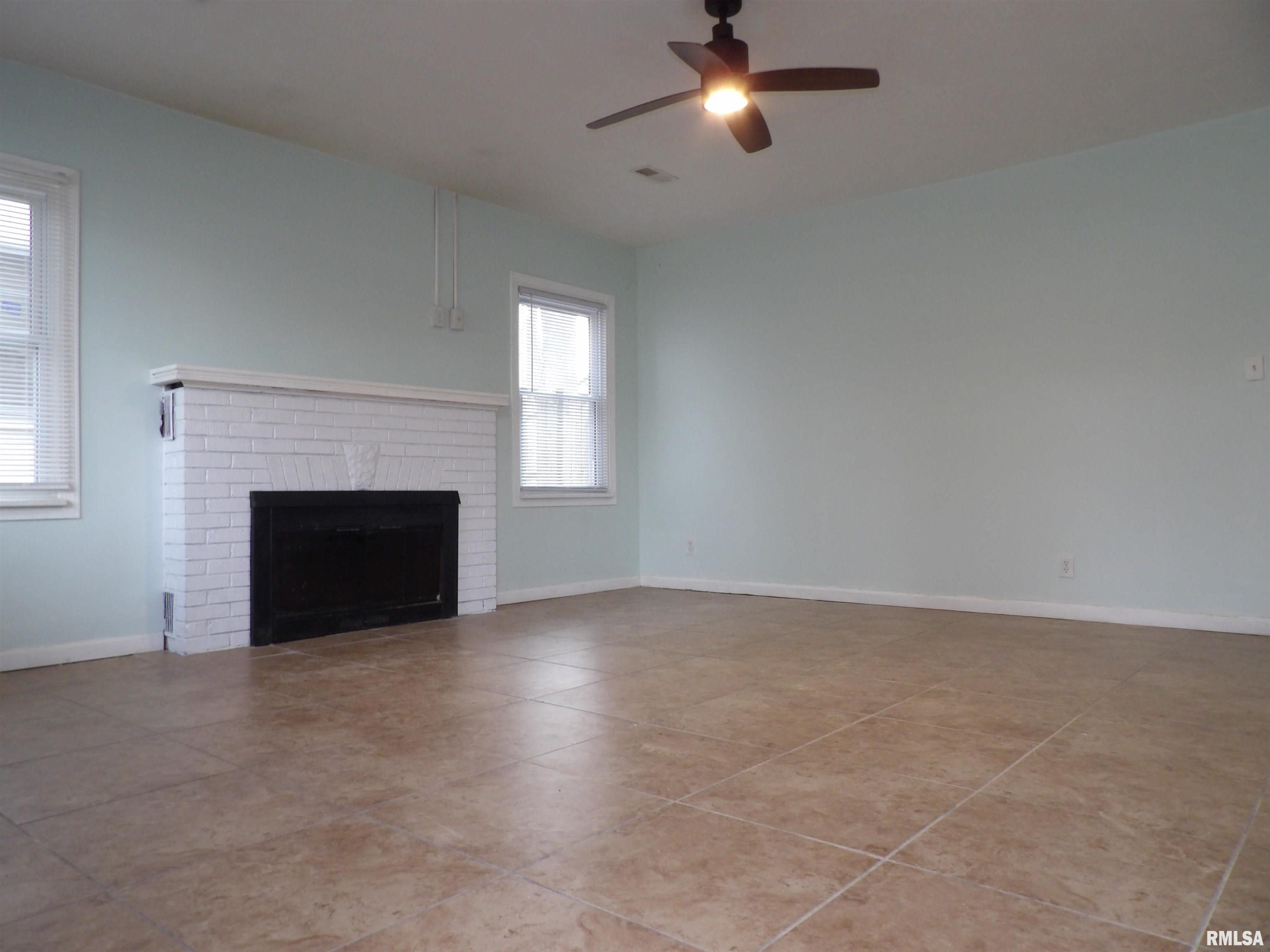 3226 East Enos Avenue Springfield, IL 62702 - Photo 10 of 21 Gallery Image 10