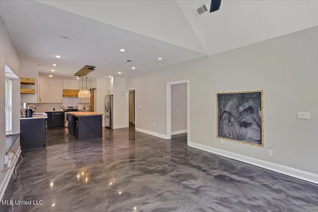 $378,500 | 2033 Elizabeth Chapman Drive, Jackson, MS 39212