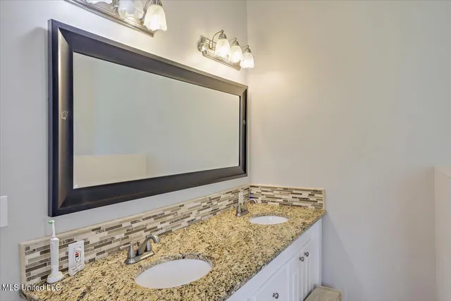 $378,500 | 2033 Elizabeth Chapman Drive, Jackson, MS 39212