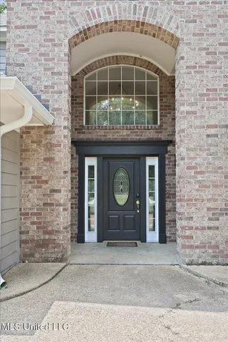 $378,500 | 2033 Elizabeth Chapman Drive, Jackson, MS 39212