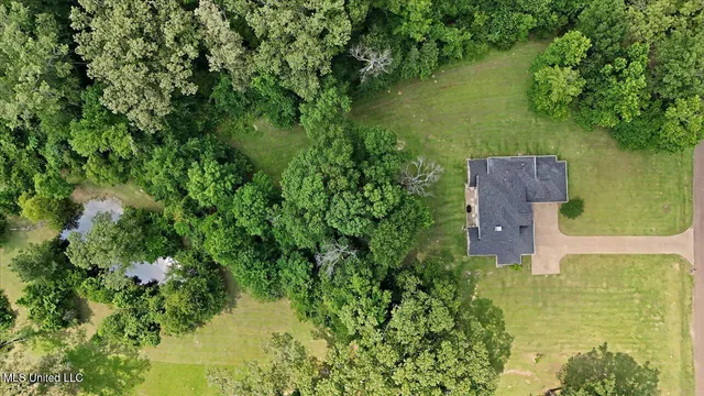 $378,500 | 2033 Elizabeth Chapman Drive, Jackson, MS 39212