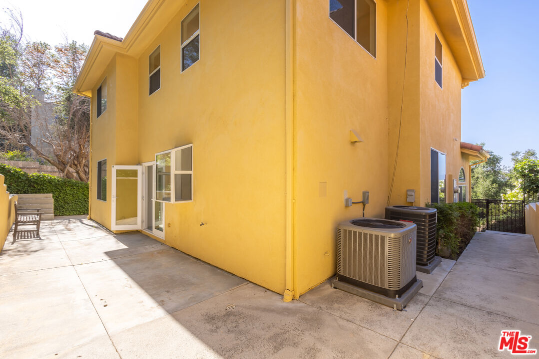 23636 Aster Trail Calabasas, CA 91302 - Photo 16 of 67