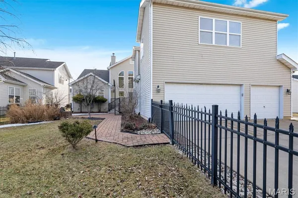 $775,000 | 317 Lake View Lane, Cottleville, MO 63376