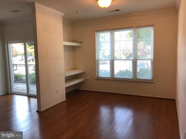 1530 Spring Gate Dr., Unit 9117 McLean, VA 22102 - Photo 12 of 15 Living Room
