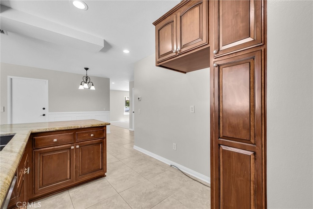2862 Westridge Road Riverside, CA 92506 - Photo 14 of 34