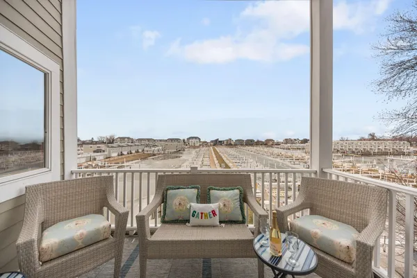 $779,000 | 310 Oselka Drive, Unit 456, New Buffalo, MI 49117