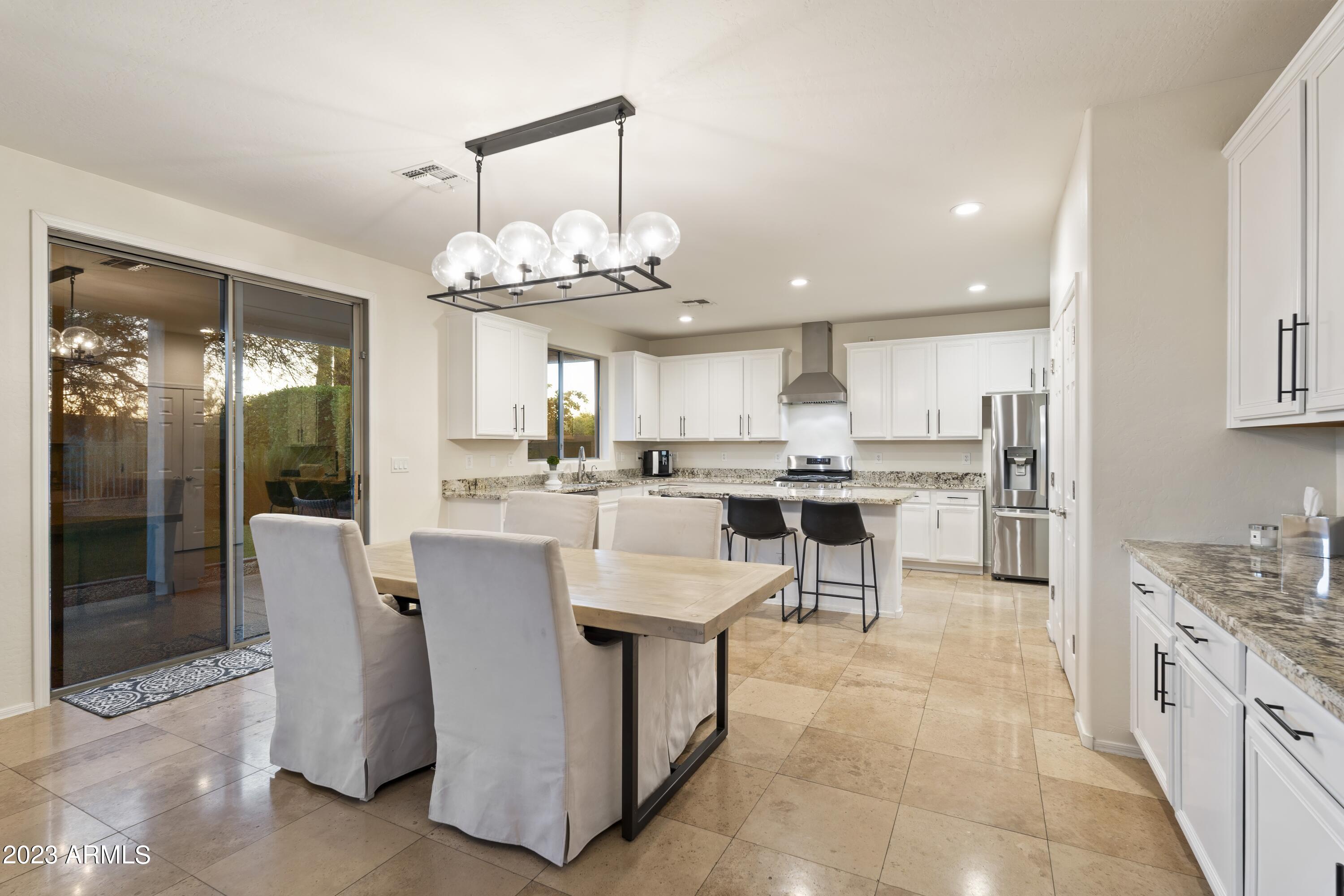 4133 East Pullman Road Cave Creek, AZ 85331 - Photo 8 of 23 Casual Dining