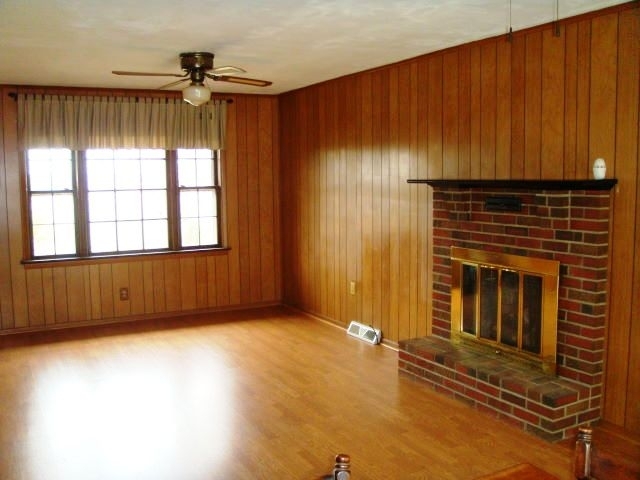 8095 Edwardsville Road Hardy, VA 24101 - Photo 5 of 25 an empty room with windows