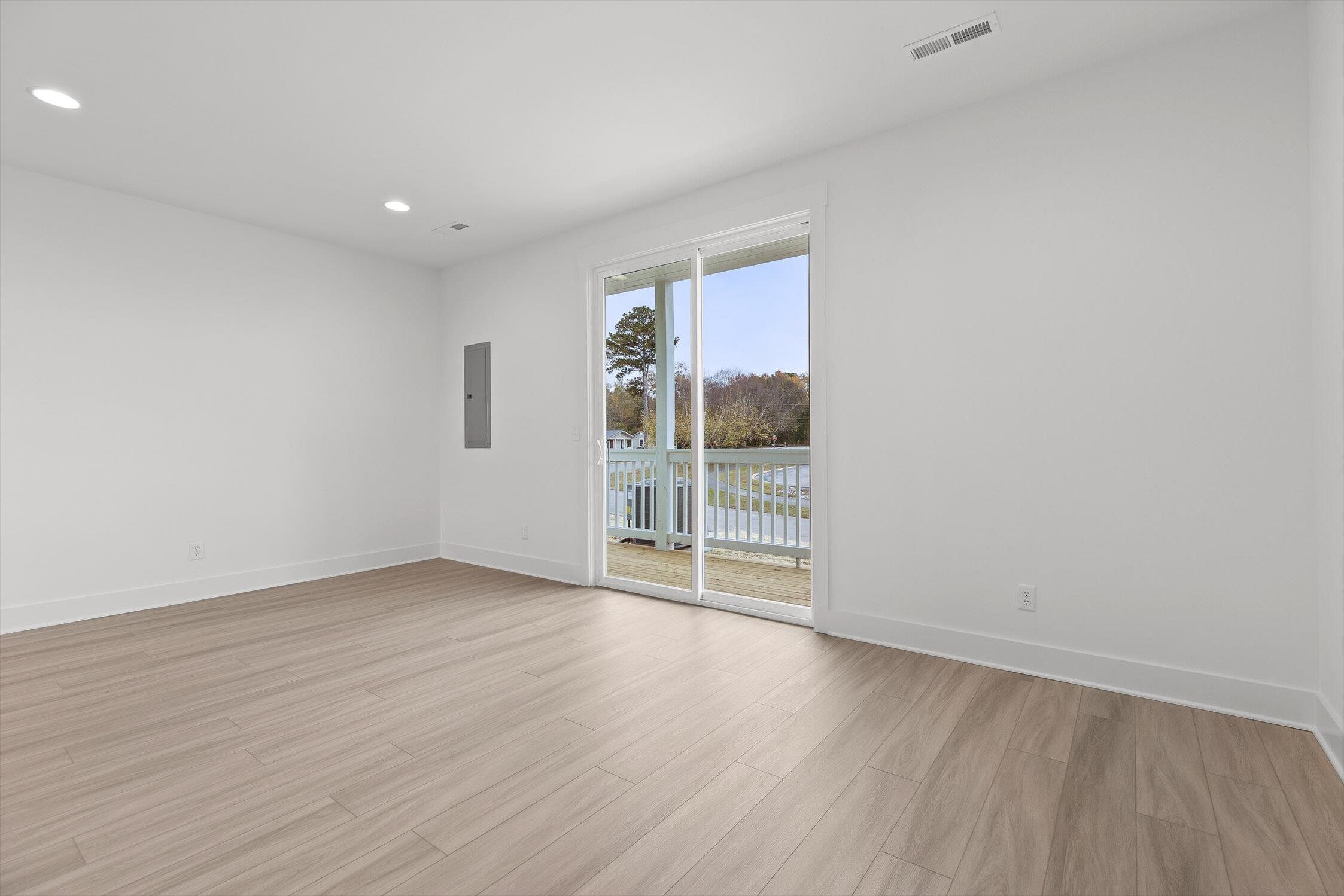 905 Blue Heights Dr Ridge, Unit 19 East Ridge, TN 37412 - Photo 13 of 32 10-905 Blue Heights-10