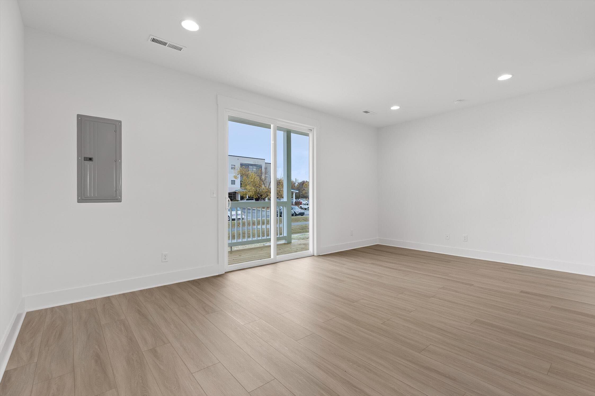 905 Blue Heights Dr Ridge, Unit 19 East Ridge, TN 37412 - Photo 15 of 32 11-905 Blue Heights-11