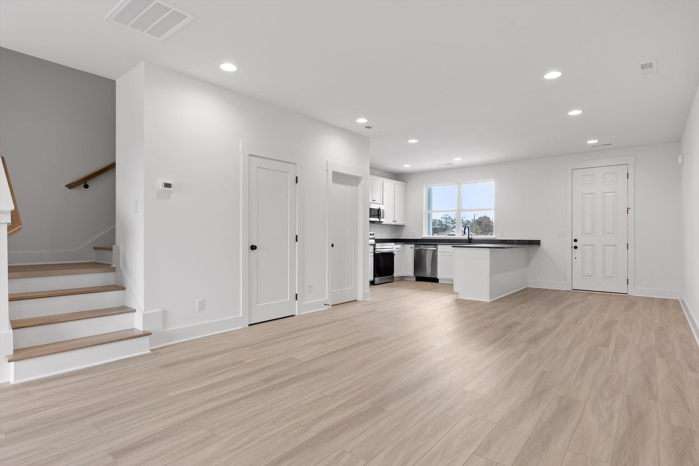 905 Blue Heights Dr Ridge, Unit 19 East Ridge, TN 37412 - Photo 16 of 32 12-905 Blue Heights-12