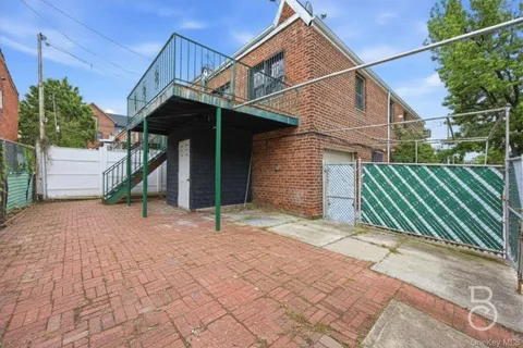 $1,150,000 | 63-01 Borden Avenue | Maspeth