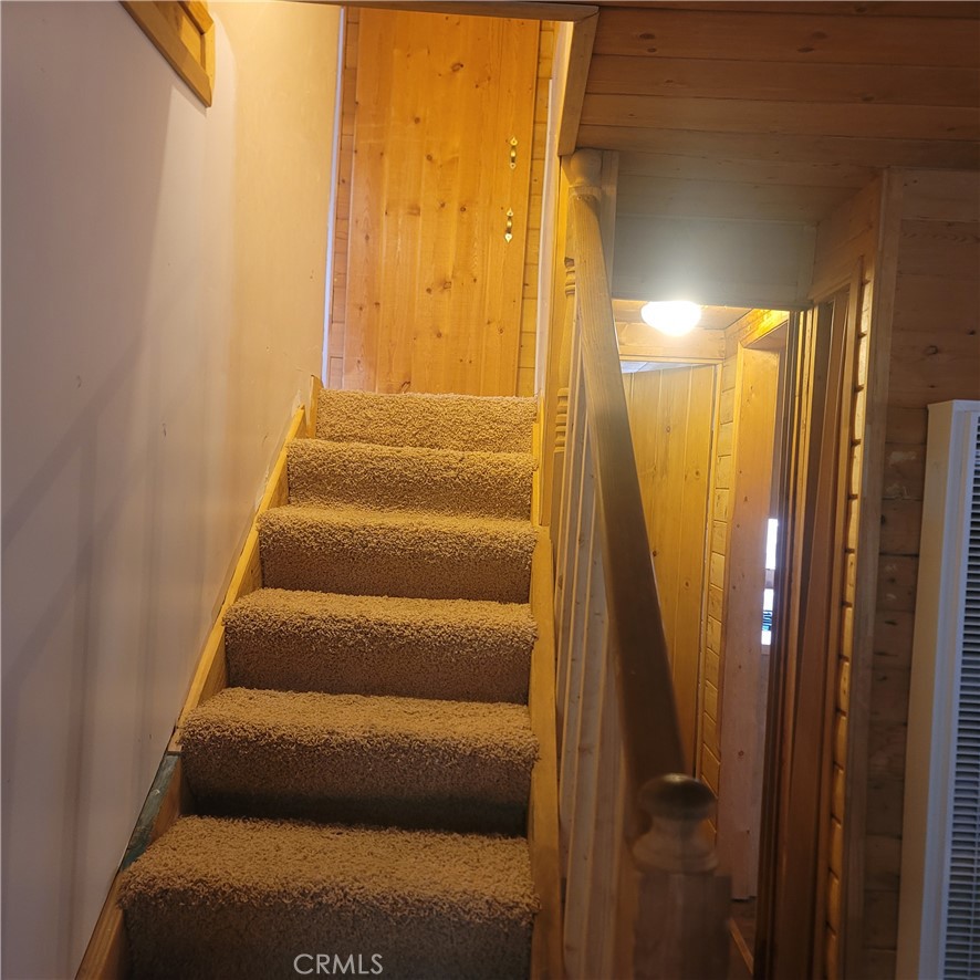 23340 Banning Idyllwild Idyllwild, CA 92549 - Photo 13 of 23 a view of entryway
