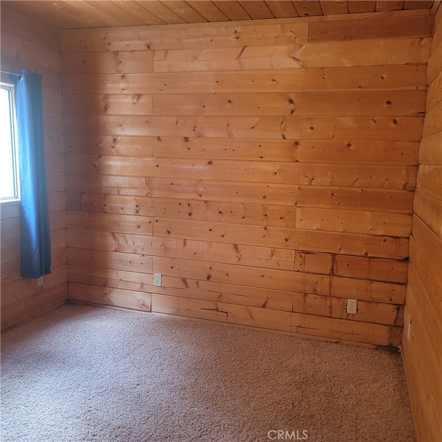 23340 Banning Idyllwild Idyllwild, CA 92549 - Photo 19 of 23 a bathroom with a shower