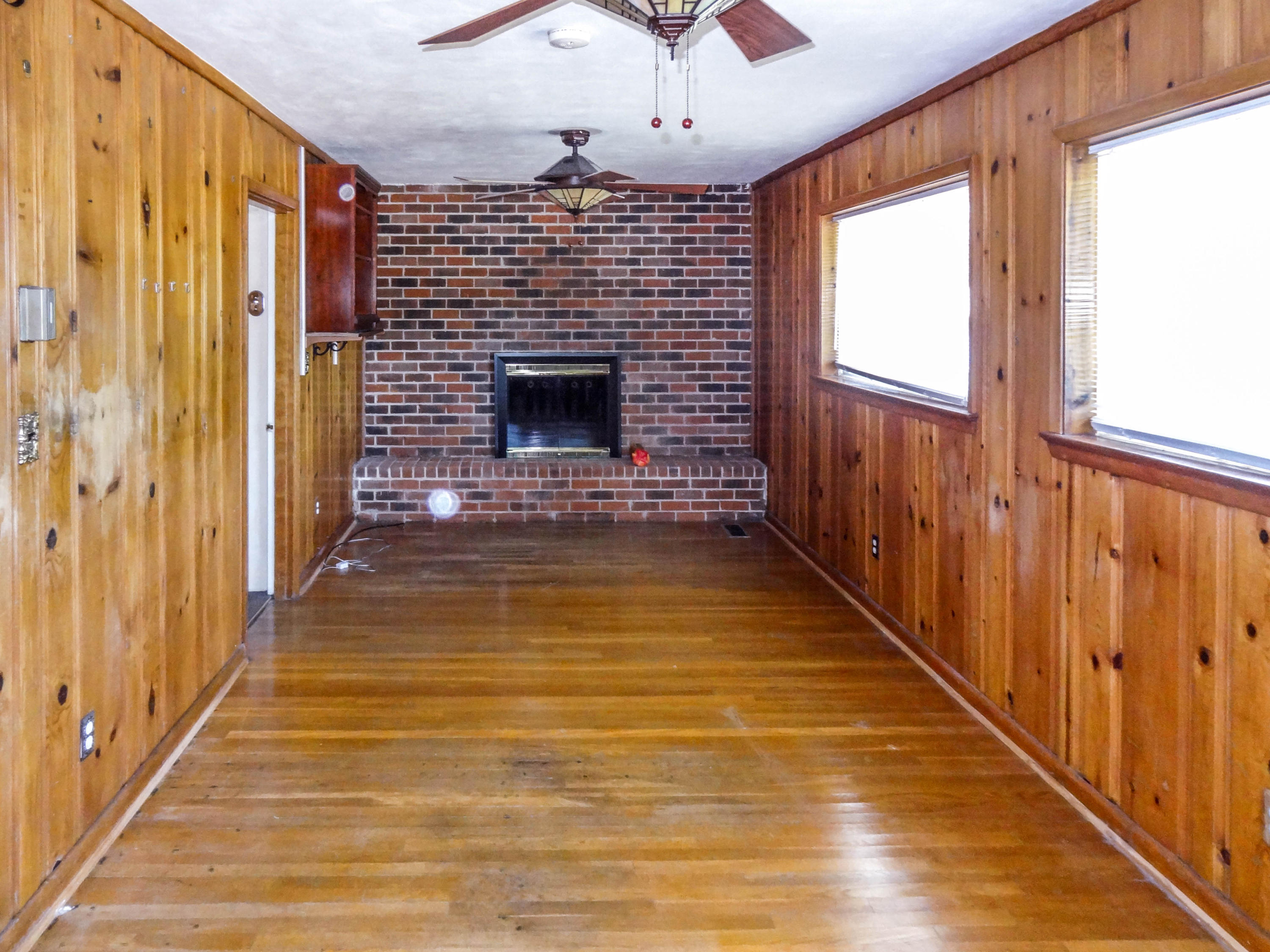 605 Talley Road Chattanooga, TN 37411 - Photo 3 of 20 Den or Family Room