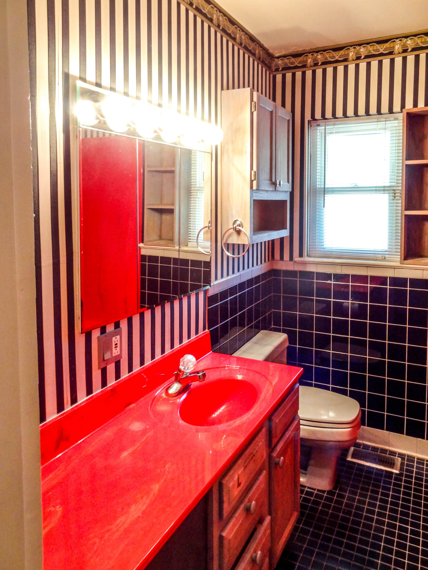 605 Talley Road Chattanooga, TN 37411 - Photo 10 of 20 Bathroom