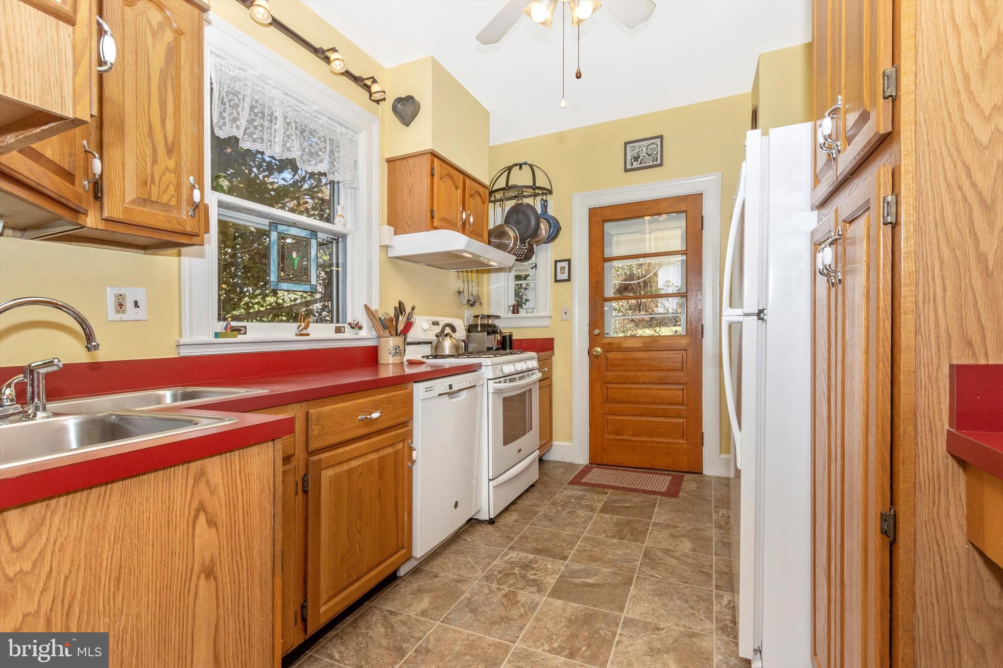 4645 Briarclift Road Baltimore, MD 21229 - Photo 12 of 51 Gallery Image 12