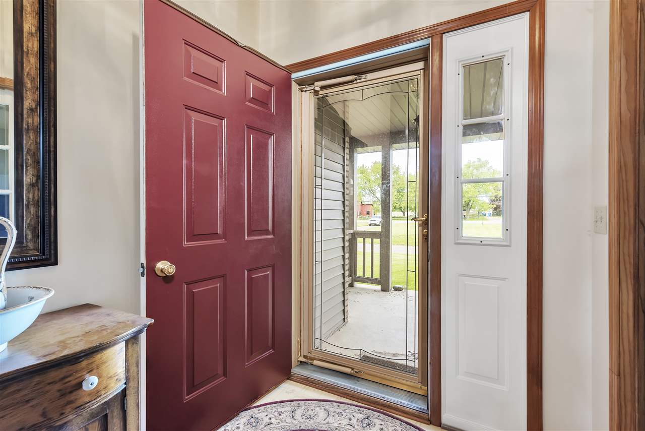 805 North State Road Owosso, MI 48867 - Photo 8 of 54 31381016-7.JPG