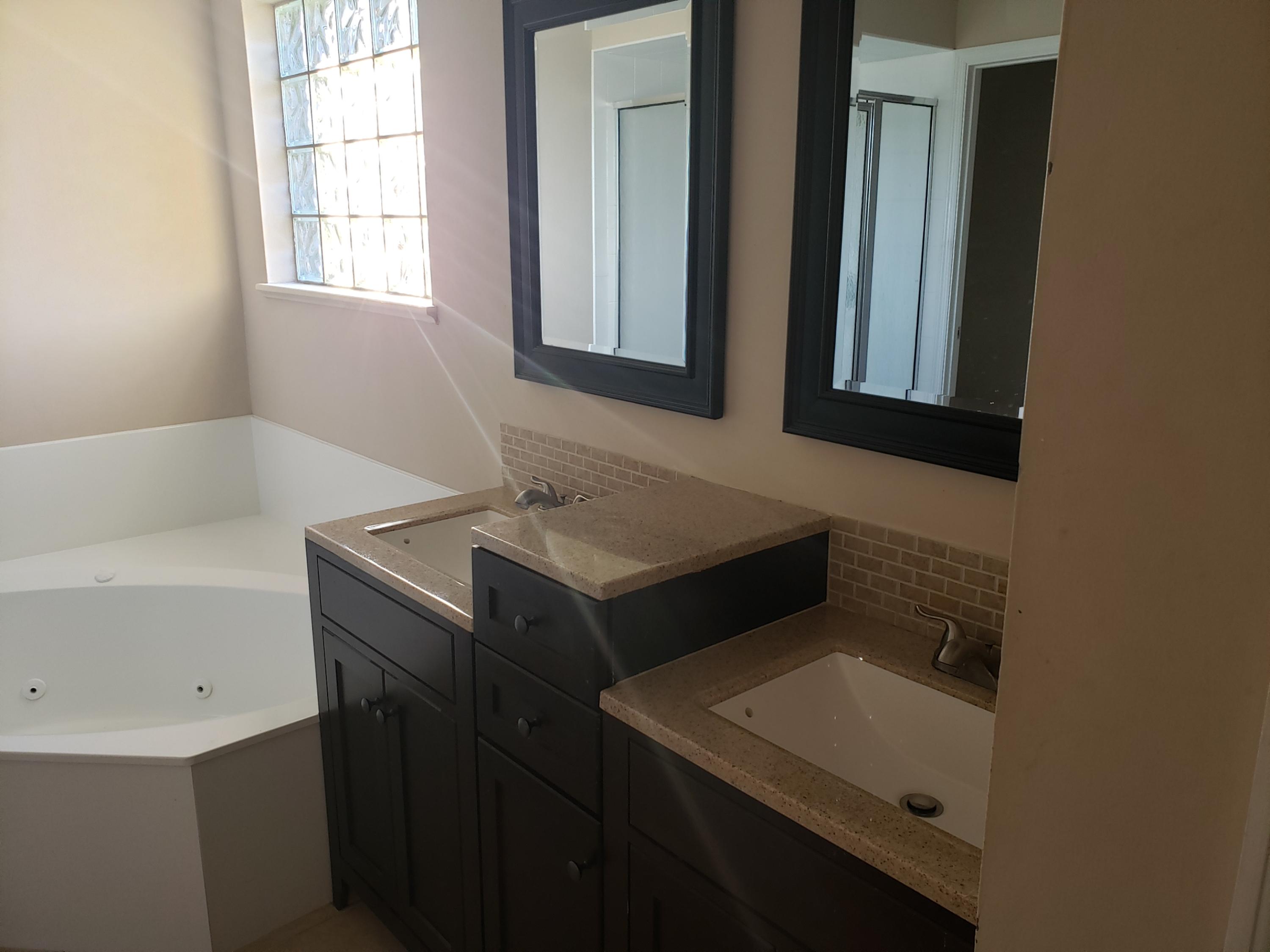 289 Southwest Bedford Road Port St. Lucie, FL 34953 - Photo 13 of 20 20200122_075658
