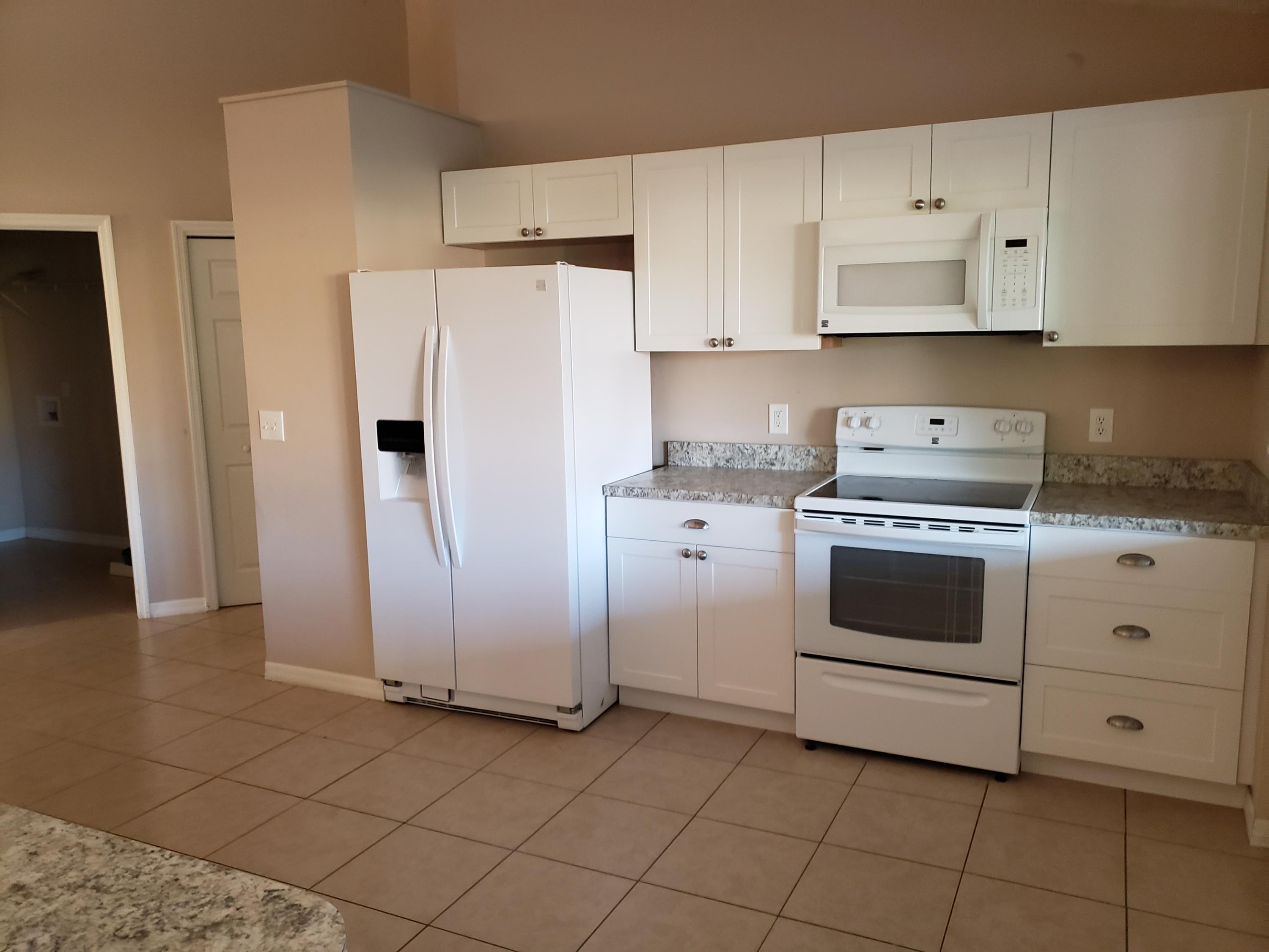 289 Southwest Bedford Road Port St. Lucie, FL 34953 - Photo 10 of 20 20200122_075550