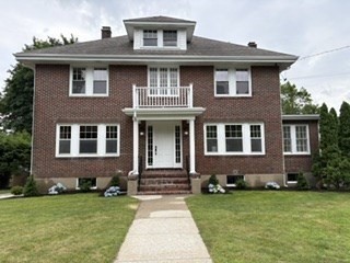 19 Stoneleigh Road Watertown, MA 02472 - Photo 2 of 29